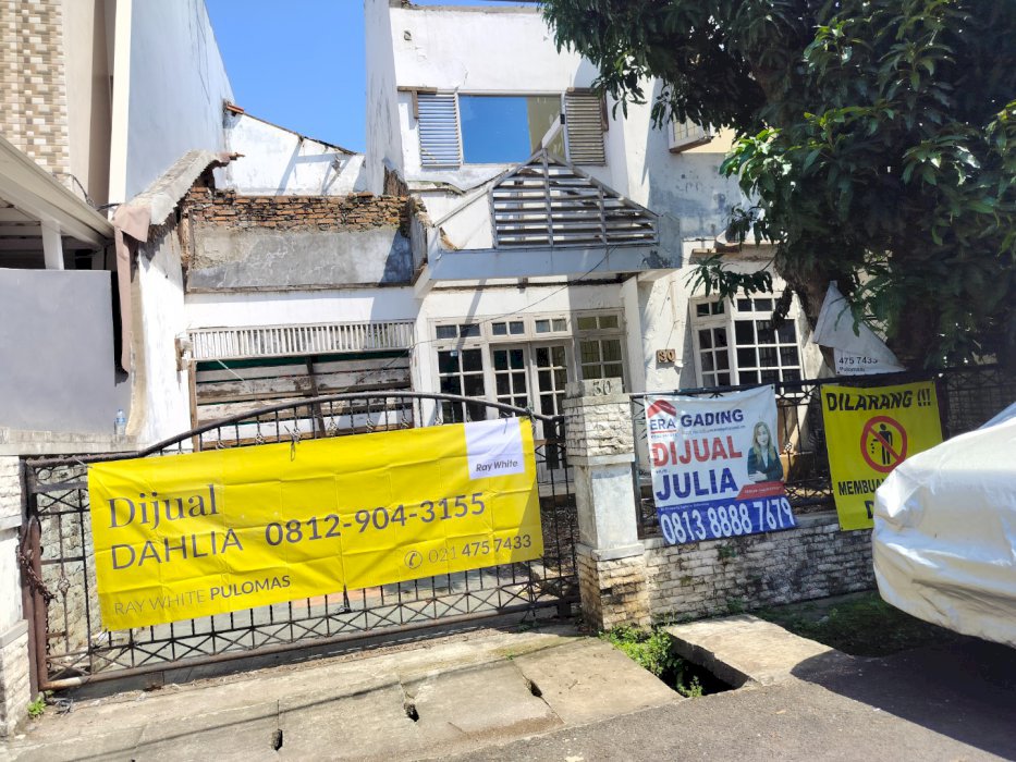 Rumah tuà bisa kost2an atau usaha atau kantor