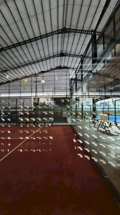 Dijual gedung Padel 4 lapangan omset 200jtan summarecon bekasi