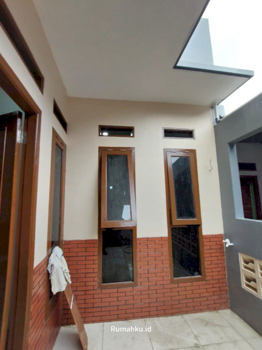 RUMAH DI CILEDUG LARANGAN KOTA TANGERANG