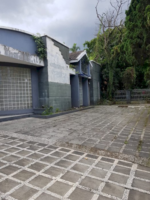 RUMAH BESAR DI  JANTUNG KOTA BANDUNG-SAYAP PASIRKALIKI