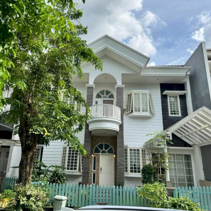 Rumah Pakuwon City Surabaya Row Jalan 7 M, Dekat Mal Pakuwon City