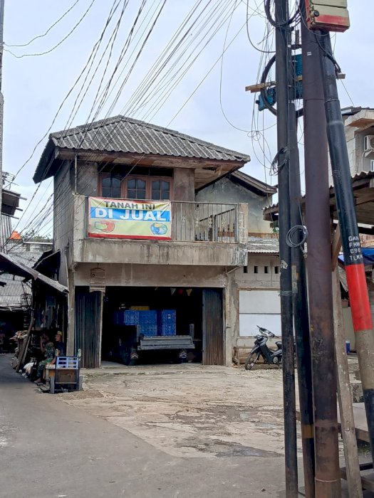 Di jual rumah ex pabrik tahu lokasi strategis di Ciracas Jakarta Timur