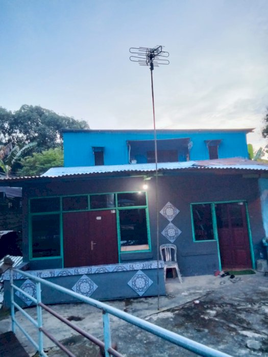 DIJUAL CEPAT! RUMAH 2 LANTAI DI LOKASI STRATEGIS – ENTROP