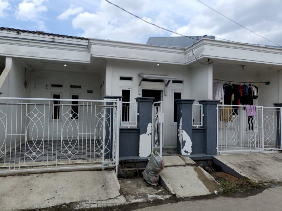 DIJUAL RUMAH DI PERUM BUMI KARAWANG RESIDEN