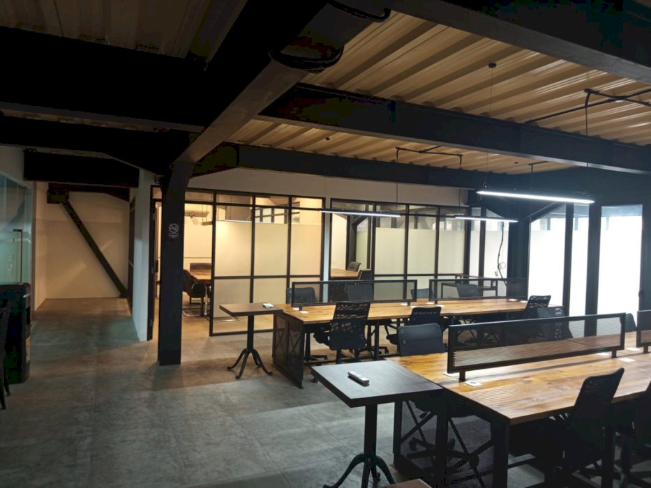 DISEWAKAN OFFICE SPACE STRATEGIS GANDARIA, JAKSEL