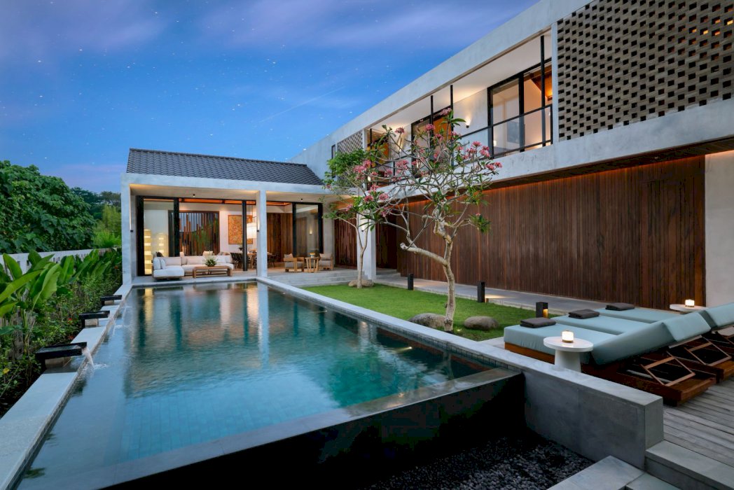 Villa 7 Bedrooms  Luxury Villa Di Pusatnya Canggu