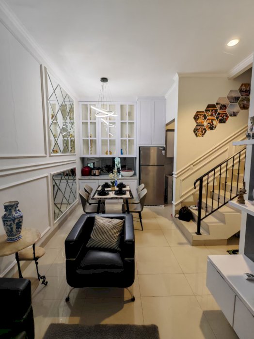 RUMAH FULL FURNISHED 2 LANTAI SIAP HUNI DI MILLENNIUM CITY TANGGERANG