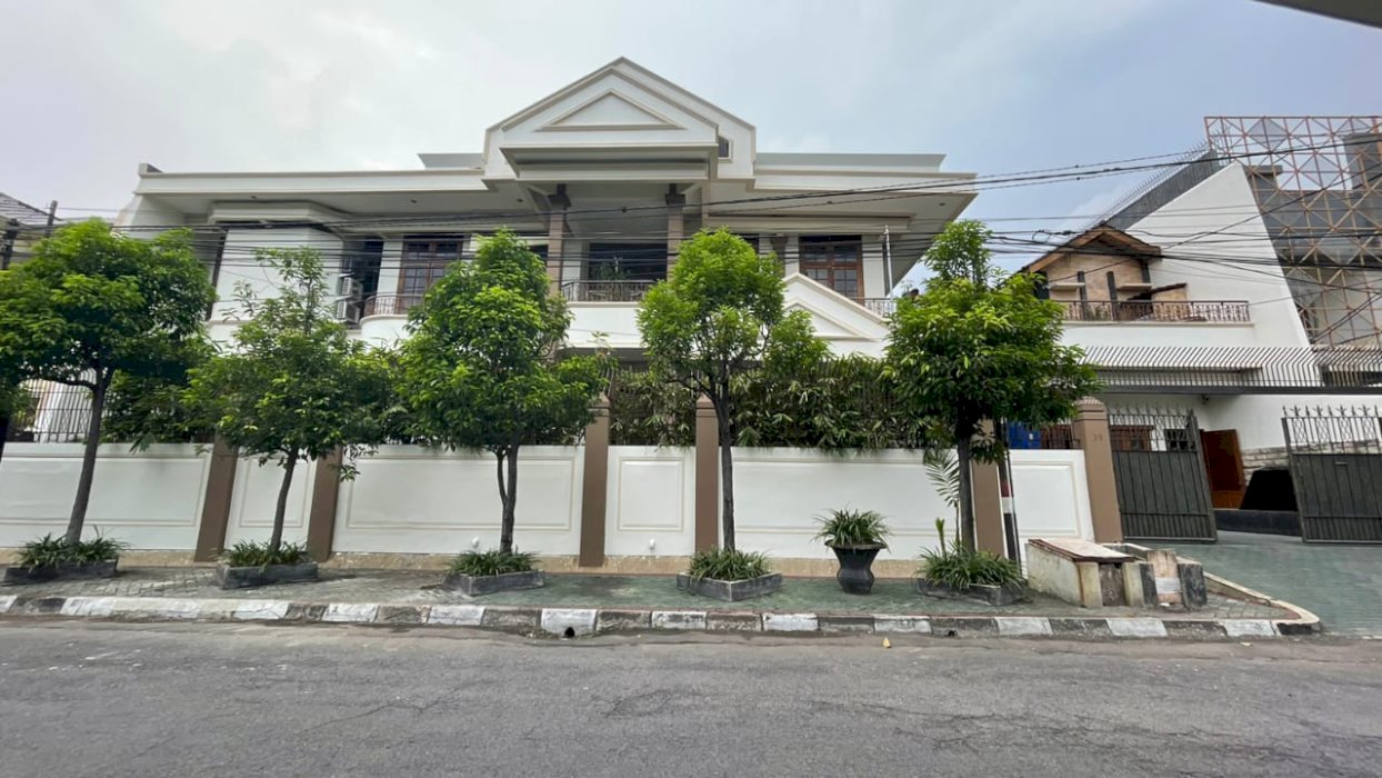 RUMAH 2 LANTAI STRATEGIS SIAP HUNI DI NGINDEN INTAN SURABAYA TIMUR