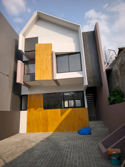 Rmh Baru,Jl.Kucica BintaroSektor 9,Dkt FamilyMart,Indomaret & AlfaMart