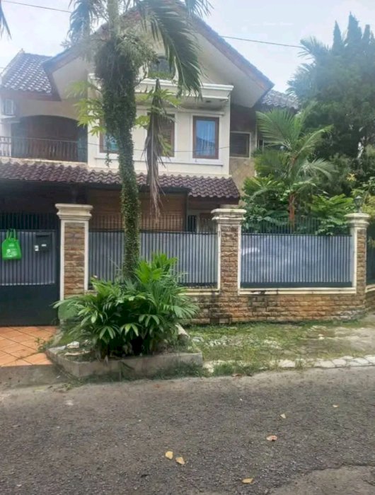 Rmh dijual,Jl.Sawo,Menteng Bintaro Sektor 7,seberang  Lotte Malll,