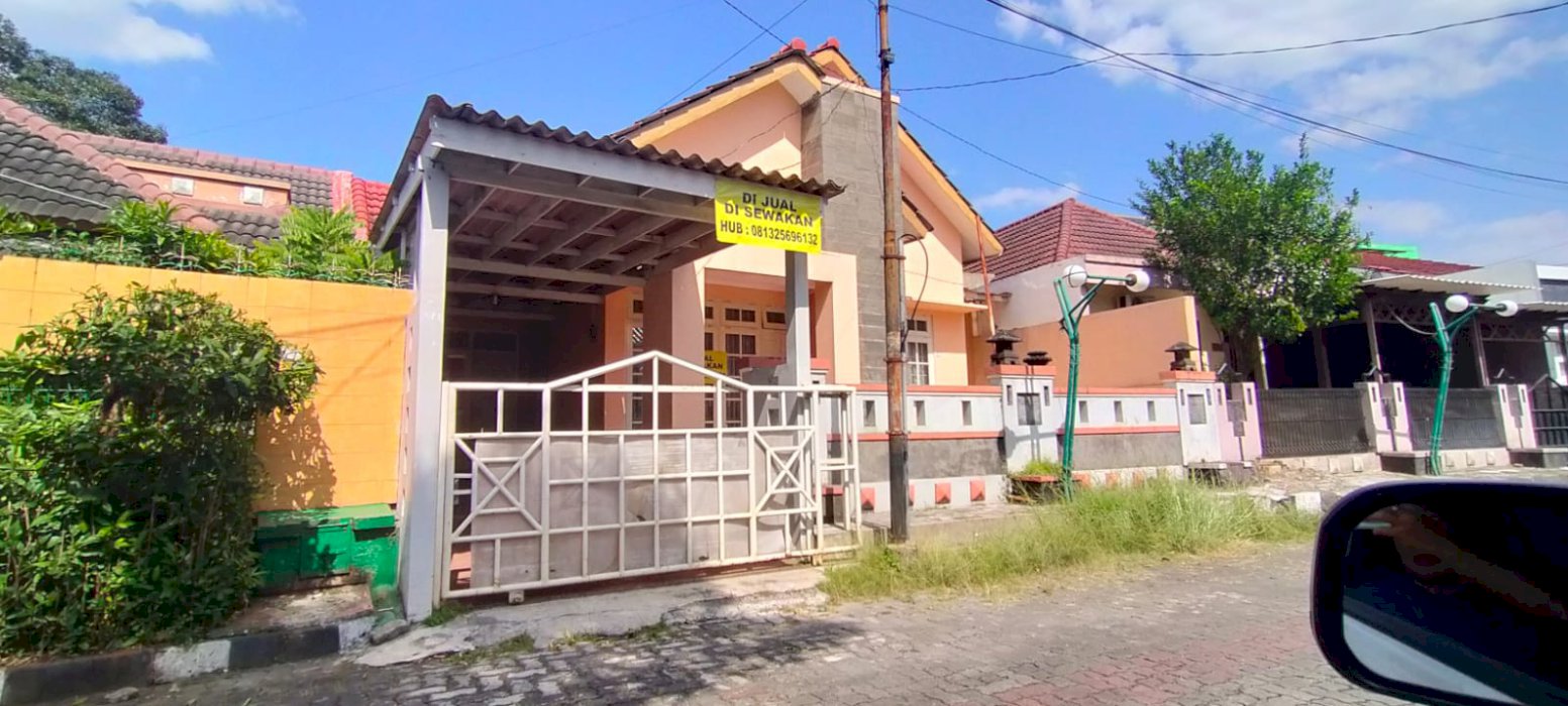 DIJUAL RUMAH STRATEGIS  SBI I/4C DI SEMARANG-LANGSUNG PEMILIK!
