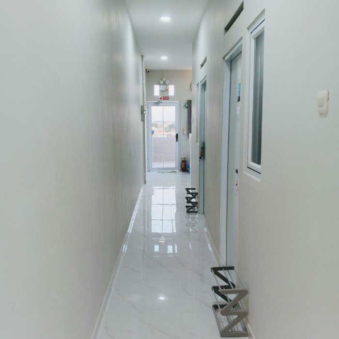 DIJUAL KOST BARU SIAP HUNI DAN NYAMAN DI DEKAT BANDARA SOEKARNO HATTA