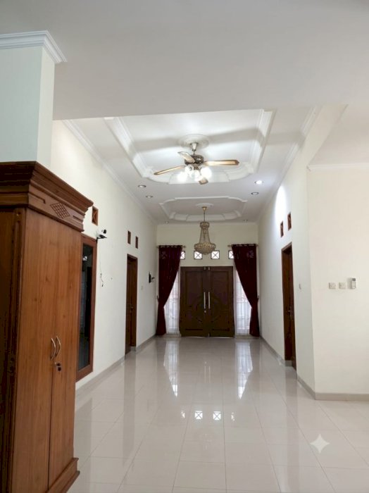 Rumah Dijual atau Disewakan di Jl Jati Raya Cengkareng Timur