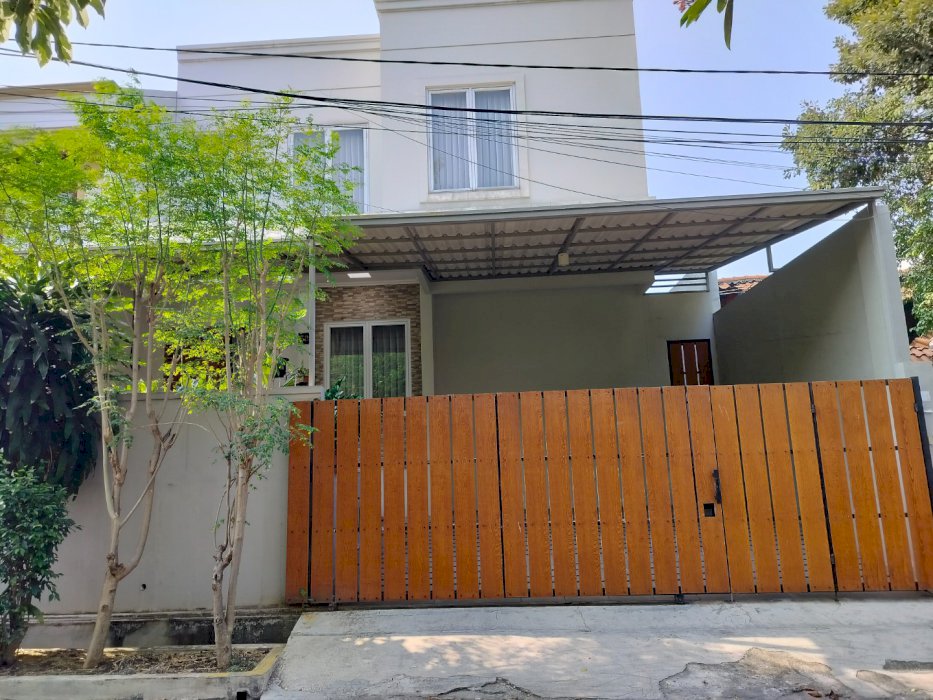 Rumah siap huni dekat jalur Lrt dkt fasum2