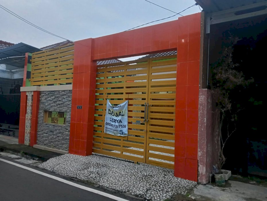 Di jual rumah siap huni lokasi strategis di Manisrejo Madiun