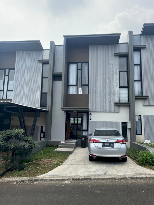 DISEWAKAN RUMAH 2 LANTAI DI ROYAL TAJUR, BOGOR