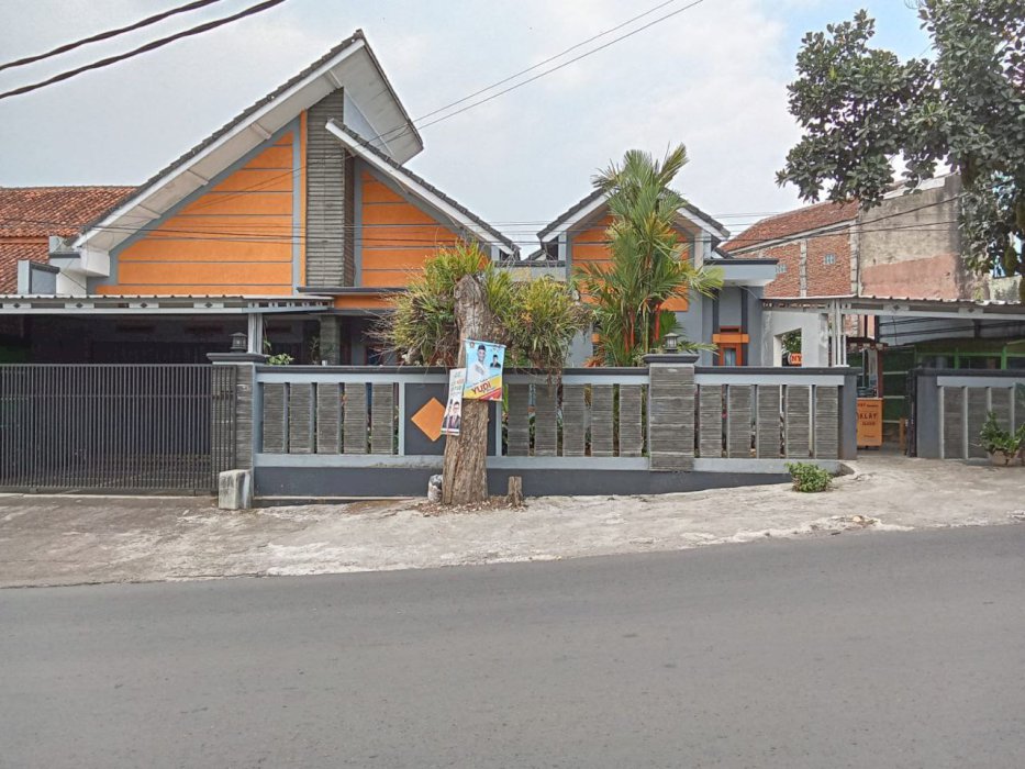 Jual cepat rumah siap huni mainroad Garut Kota eksklusif