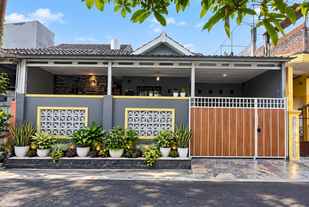 Di jual rumah strategis di Perum Kebonsari Indah Sukun Malang
